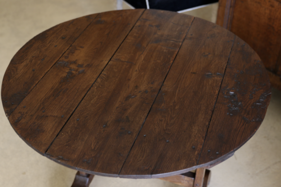 Small Burgundian Wine Table